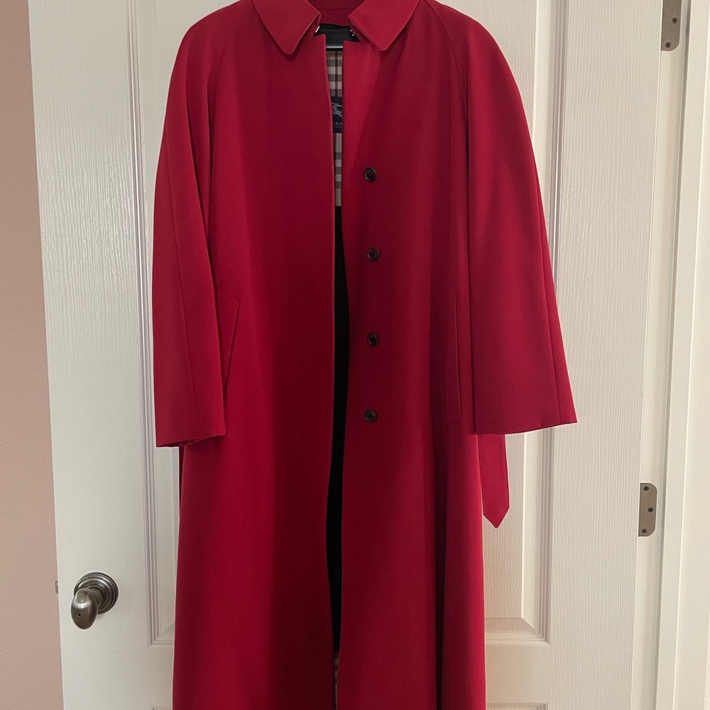 Burberry jacket (detachable inner layer)- wore once (authentic)